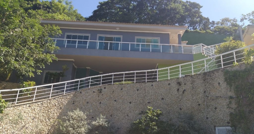 Casa de Condomínio com 4 dorms, Badu, Niterói - R$ 1.2 mi, Cod: 889