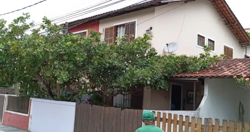 Casa de Condomínio com 3 dorms, Maria Paula, São Gonçalo - R$ 360 mil, Cod: 1031