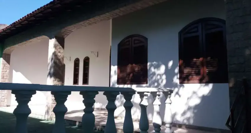 Casa com 6 quartos para alugar na Rua Javaes, Santa Mônica, Belo Horizonte