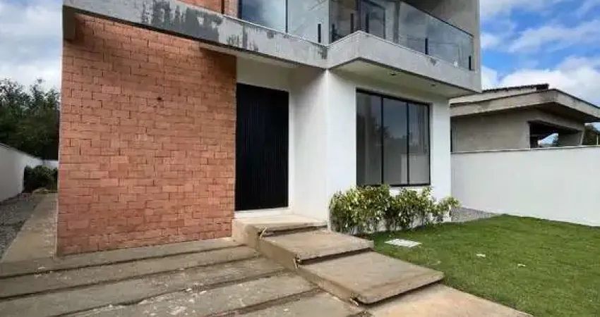 Casa com 4 dormitórios à venda, 210 m² por r$ 1.040.000,00 - ubatiba - maricá/rj