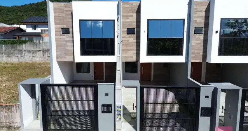 Casa com 3 quartos à venda na Rua Herval do Oeste, --, Saguaçu, Joinville