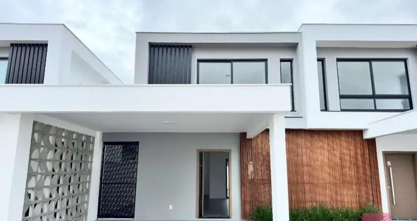 Casa em condomínio fechado com 3 quartos à venda na Rua Marcos João Serafim, --, Vila Nova, Joinville