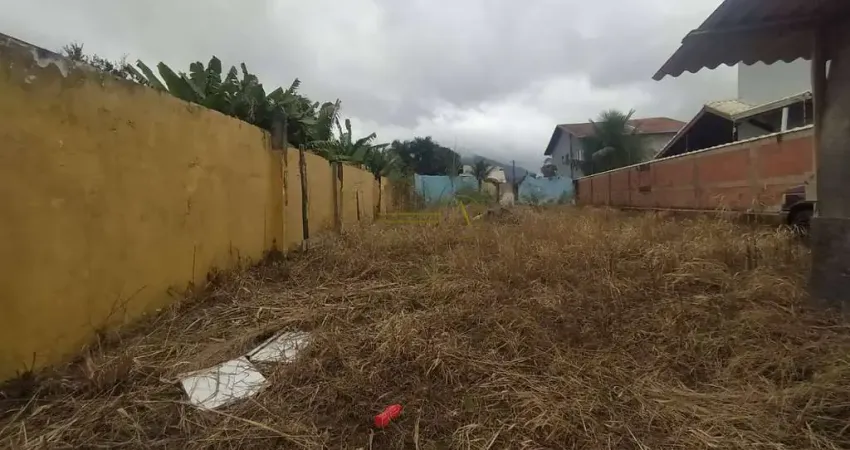 Oportunidade Terreno à 600m da praia, no Stella Maris à venda em Peruíbe/SP