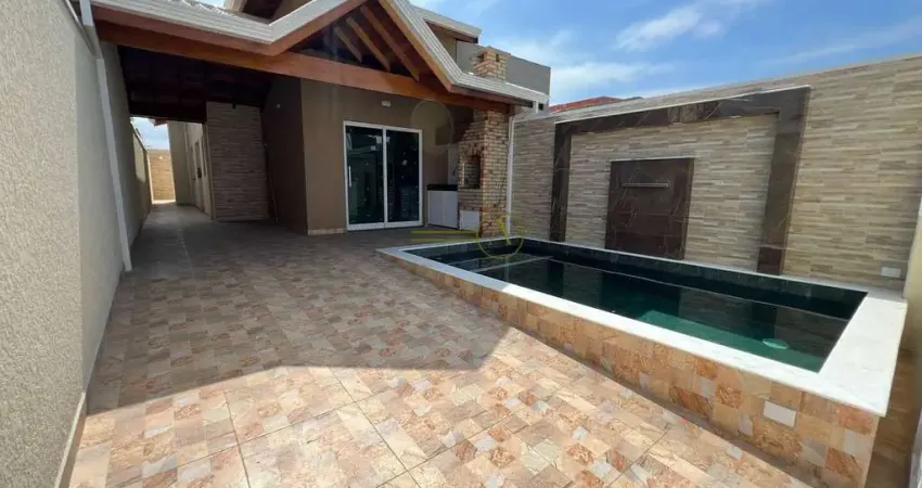 Casa térrea nova planejado na cozinha piscina e churrasqueira Peruíbe