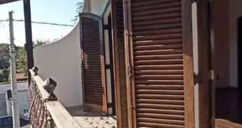 Sobrado lote inteiro no  jardim satélite! próximo ao mcdonalds!  excelente  para residência ou clinica, consultório, comercio em geral!