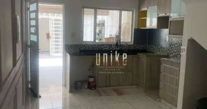 Casa em condomínio com 2 quartos, 127m² de terreno- edícula- jacareí