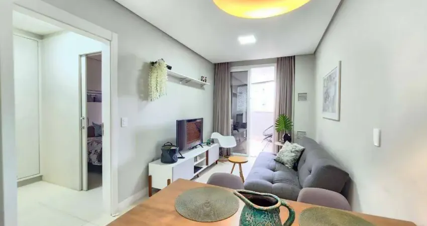 Apartamento com 1 dormitório para alugar, 60 m² por R$ 7.032,00/mês - Centro - Florianópolis/SC