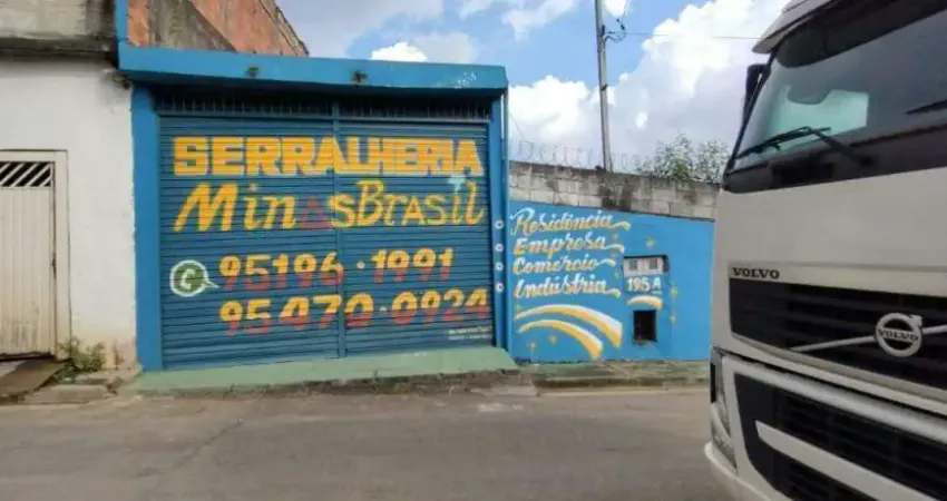 EXCELENTE NEGÓCIO! 02 CASAS 01 E SALÃO RENDA -TERRENO DE 278,0 M²
