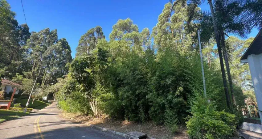 TERRENO COM PROJETO APROVADO - TAMBORÉ 1