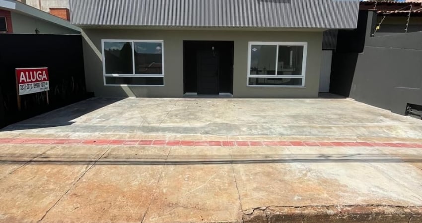 CASA COMERCIAL INTEIRA REFORMADA NA RUA MARTIN LUTHER KING