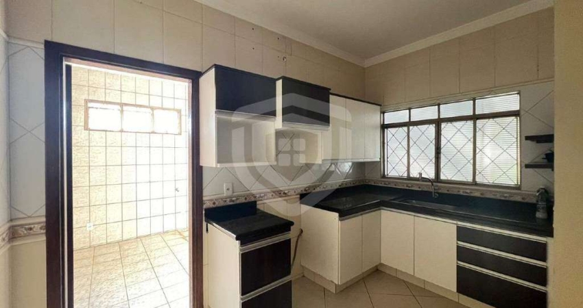 Casa para locação com 3 quartos 100m² - Jardim Ferraz
