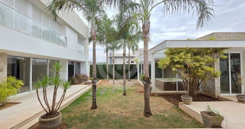 Casa para alugar no Condomínio Tivoli ll com 3 suítes 535m².