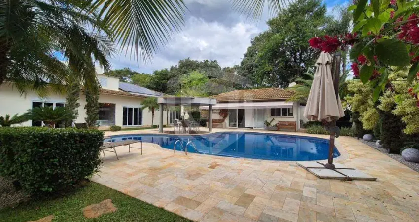 Casa Alto Padrão no condomínio Shangri-lá - 4 suítes - Mobiliada