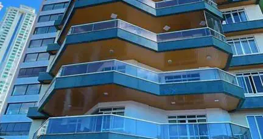 Apartamento com 3 quartos para alugar na Avenida Atlântica, Centro, Balneário Camboriú