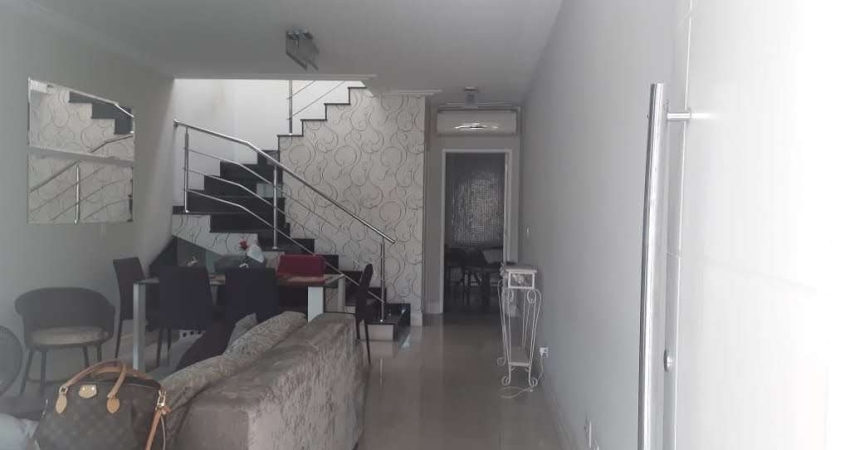 Sobrado de 3 suítes na Chácara Santo Antônio - SP por R$ 1.200.000