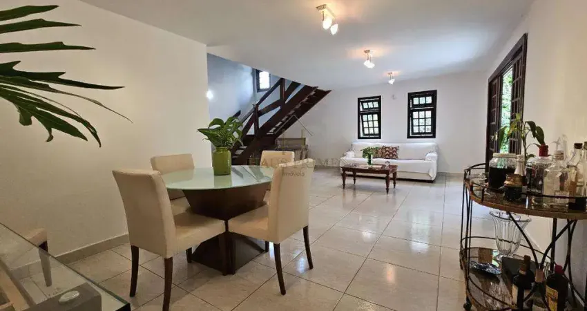 Casa à venda e para alugar em Cotia, Vila Santo Antônio, com 3 quartos, com 480 m²