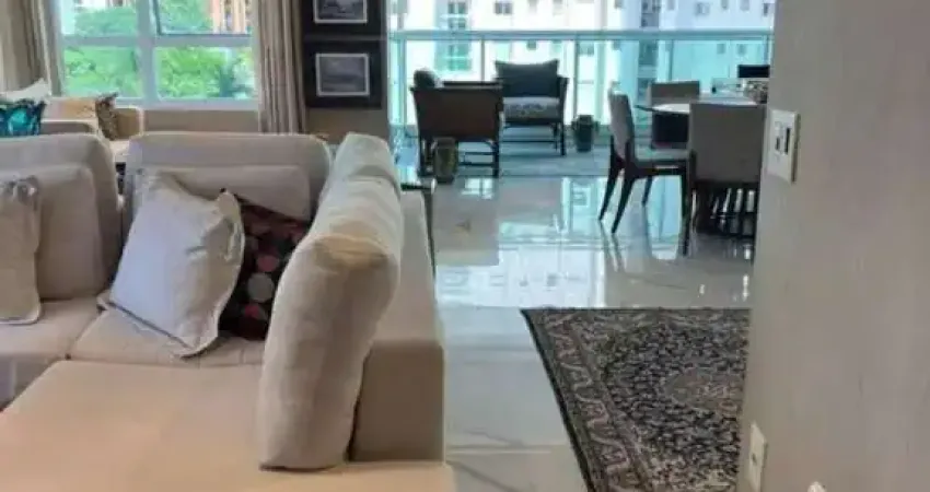 The Garden - Apartamento com 200m², 3 Suítes, 4 Vagas, Semimobiliado e Churrasqu