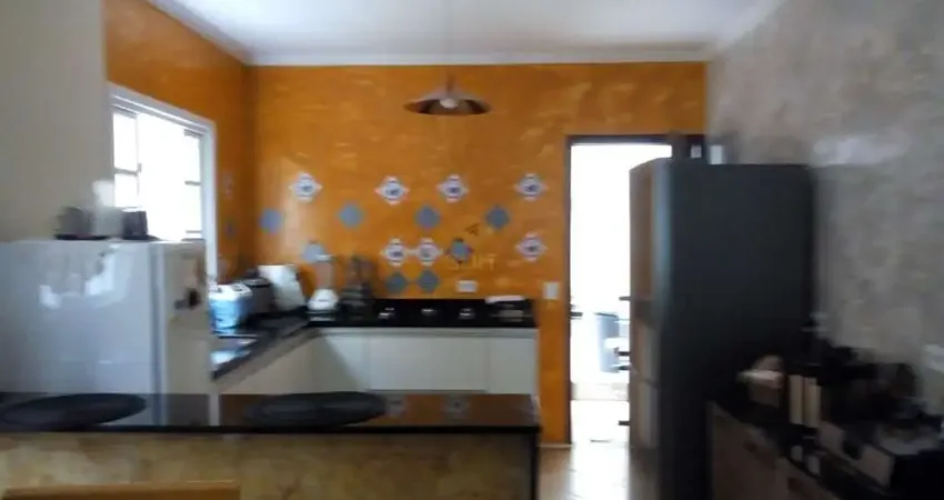 Casa com 3 dormitórios à venda, 192 m² por R$ 730.000 Contato: Suit (11) 94584-8