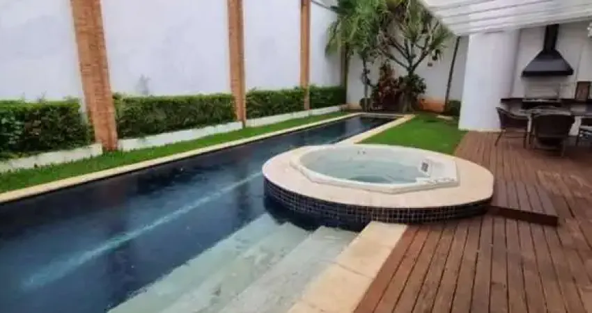Residencial 2 - Casa com 500m², 4 Suítes, 8 Vagas, Churrasqueira, Piscina e Hidr