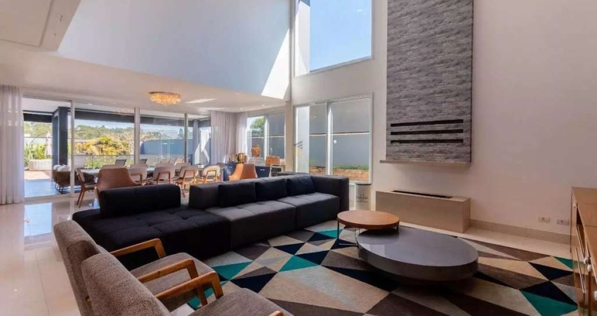 Campos do Conde - 520m², 4 Suítes, 4 Vagas e Espaço Gourmet com Piscina em Santa