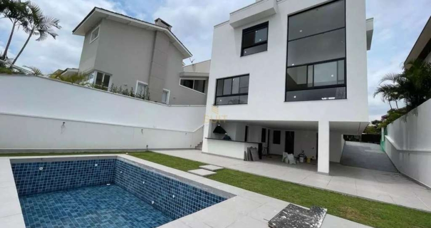 Gênesis I - Casa com 350m², Piscina, 4 Suítes, 7 Banheiros e 6 Vagas em Santana