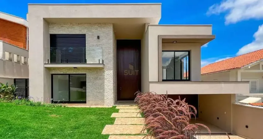 Alphaville 01 - Casa com 640m², 4 Suítes, 6 Vagas, Piscina, Varanda, Lareira Em