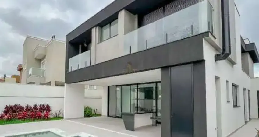 Burle Marx - Casa com 342m², 4 Vagas, 4 Suítes, Piscina, Banheira e Despensa em