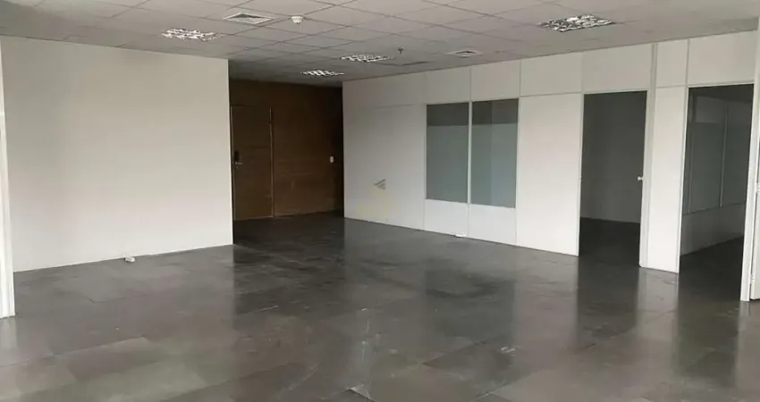 Sala Comercial com 127 m² para locação em Alphaville! (11) 94584-8250 WhatsApp