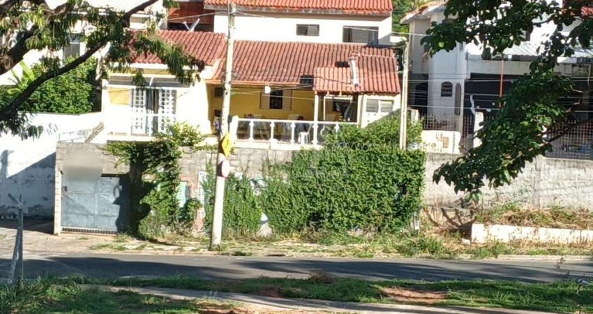 Casa para Venda em Sorocaba, Central Parque Sorocaba, 3 dormitórios, 1 suíte, 2 banheiros, 12 vagas