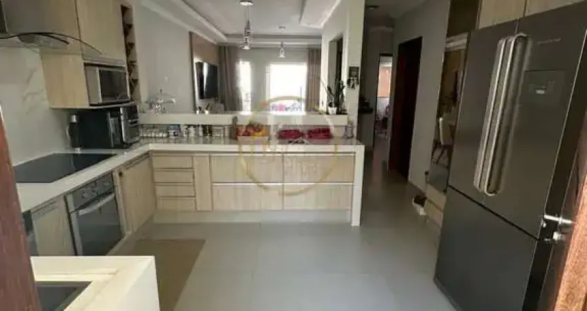 Casa 2 Dormitórios à Venda em Cambolo, Porto Seguro - R$500k