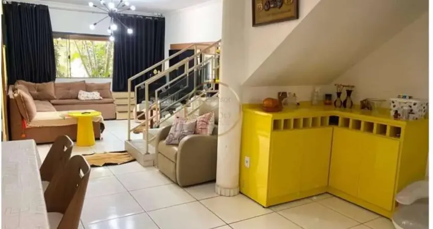 Casa com 3 quartos para alugar na Avenida Village, Village III, Porto Seguro