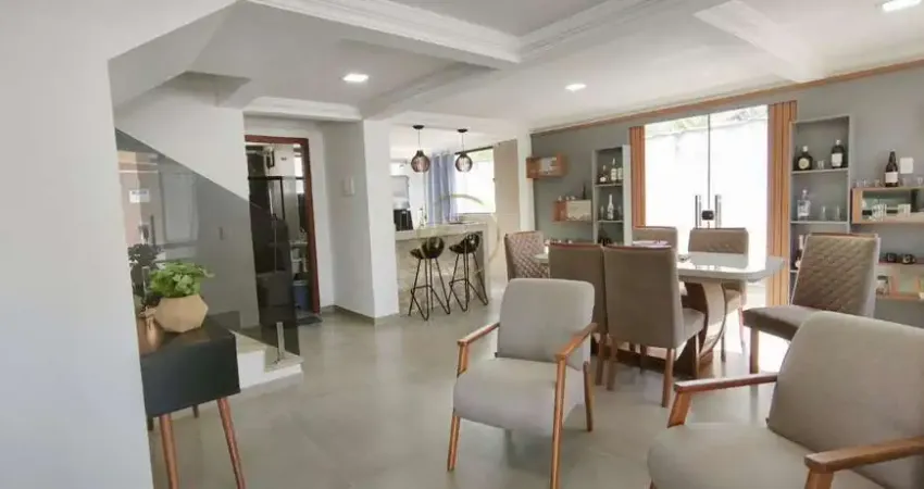 Apartamento 4 Dorms à Venda em Taperapuã, Porto Seguro – 200m²