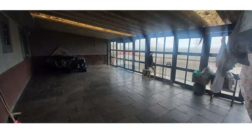 Casa espaçosa a venda em Ribeirão Pires (aceita permuta)