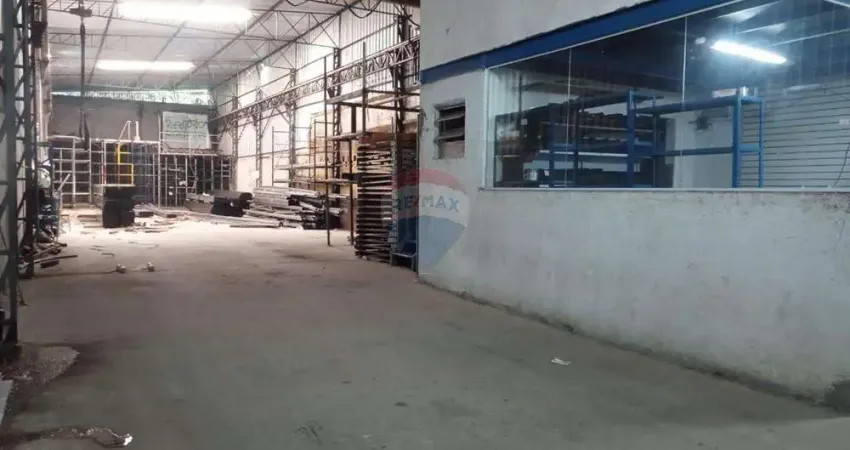 Galpão para locação – 348 m² | energia trifásica | pé-direito de 6 metros