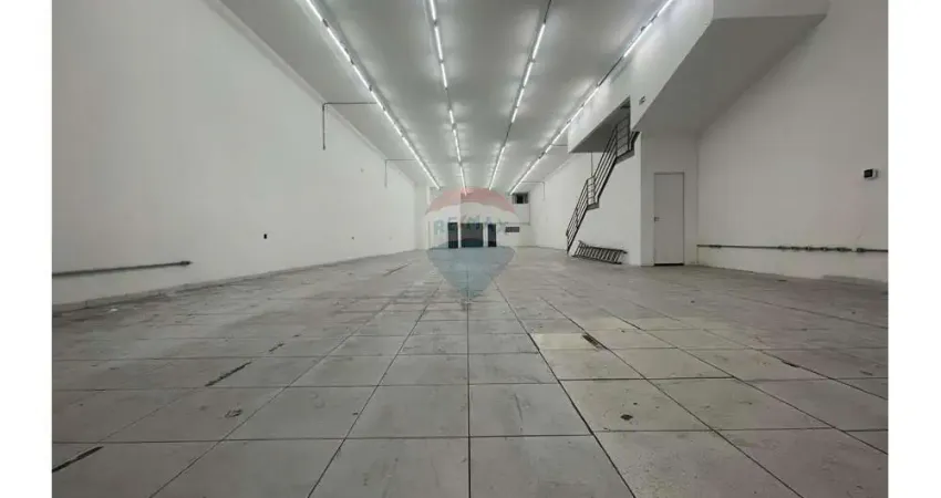 Prédio para alugar na Avenida Dom José Gaspar, 1, Matriz, Mauá