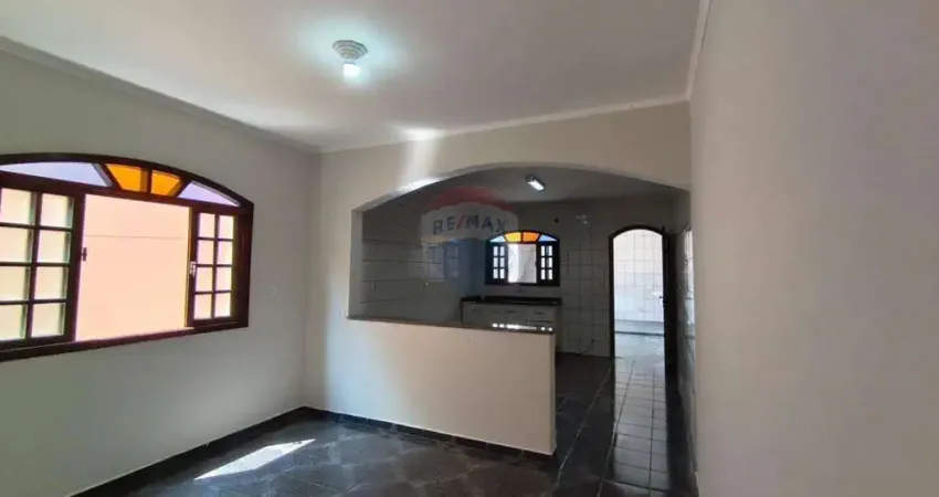 Casa com 3 quartos para alugar na Vila Assis Brasil, Mauá