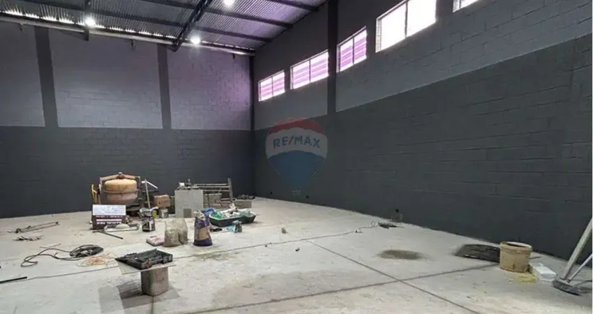 Oportunidade em mauá: galpão 234m² com piso usinado e pé-direito alto