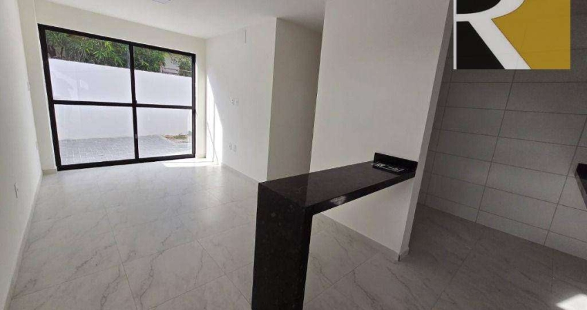 Apartamento com 2 dormitórios à venda, 54 m² por R$ 423.000,00 - Aeroclube - João Pessoa/PB
