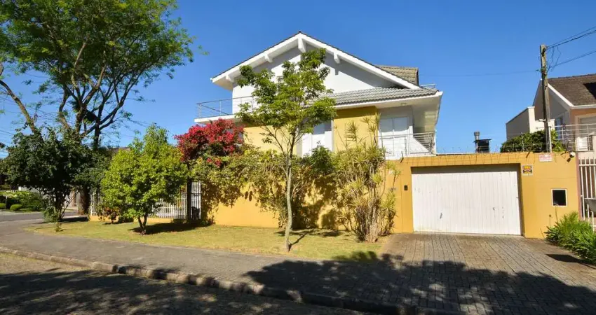 Casa com 4 quartos à venda na Rua Orlando Santander Francisco, 121, Pineville, Pinhais
