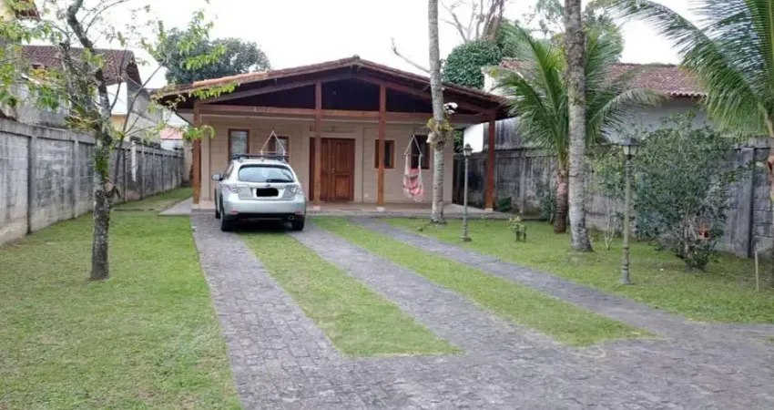 casa térrea no centro de Bertioga.