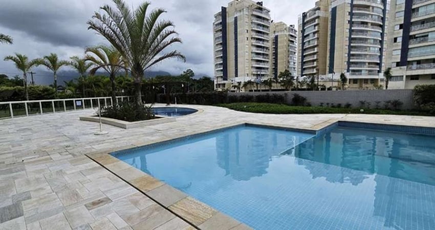 APARTAMENTO  DE ALTO PADRÃO, FRENTE AO MAR NO CENTRO DE BERTIOGA.