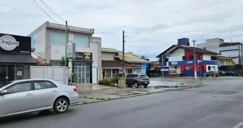 PREDIO COMERCIAL E RESIDENCIAL NO CENTRO DEBERTIOGA.