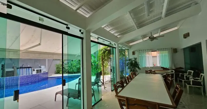 Casa de alto padrão á venda em riviera de são lourenço. aceita permuta de menor valor.