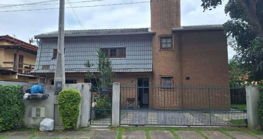 Casa com 5 dormitórios à venda, 216 m² por R$ 1.650.000 - São Francisco - São Sebastião/SP