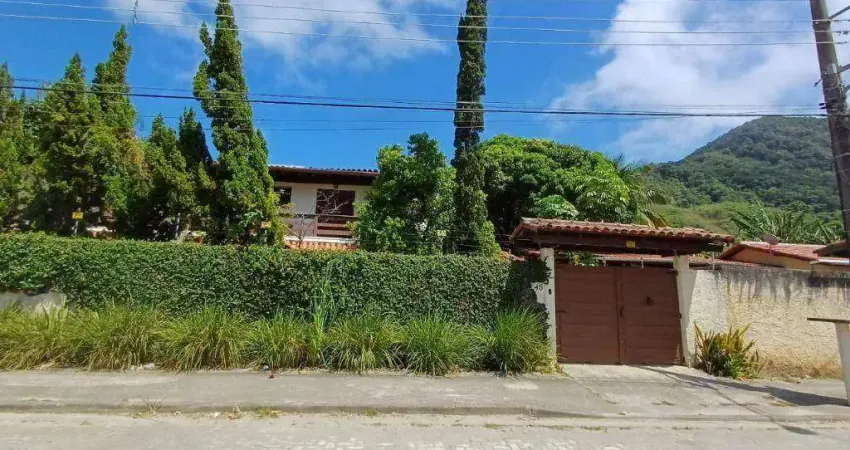 Casa com 3 dormitórios à venda, 276 m² por R$ 2.100.000 - Barequeçaba - São Sebastião/SP