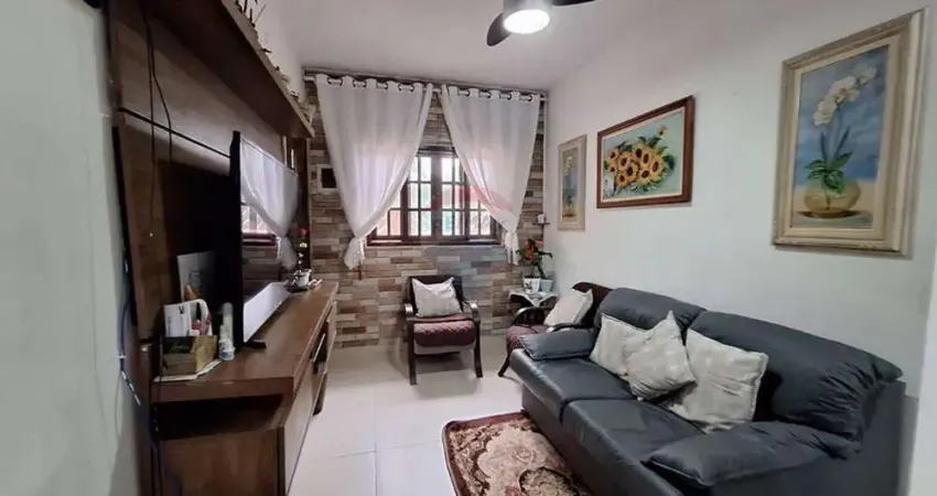Casa em Villagio a venda no Centro de Bertioga-SP, com 2 dormitórios.