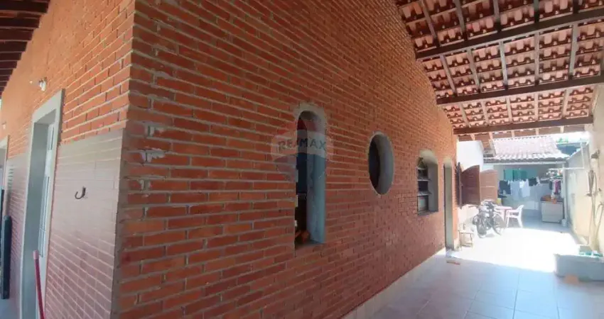 Casa à venda no Indaiá Bertioga com 4 quartos - R$840 mil