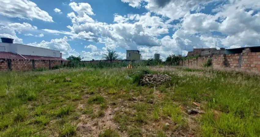 Terreno à venda na Rua Trinta, 3334, Cruzeiro do Sul, Betim