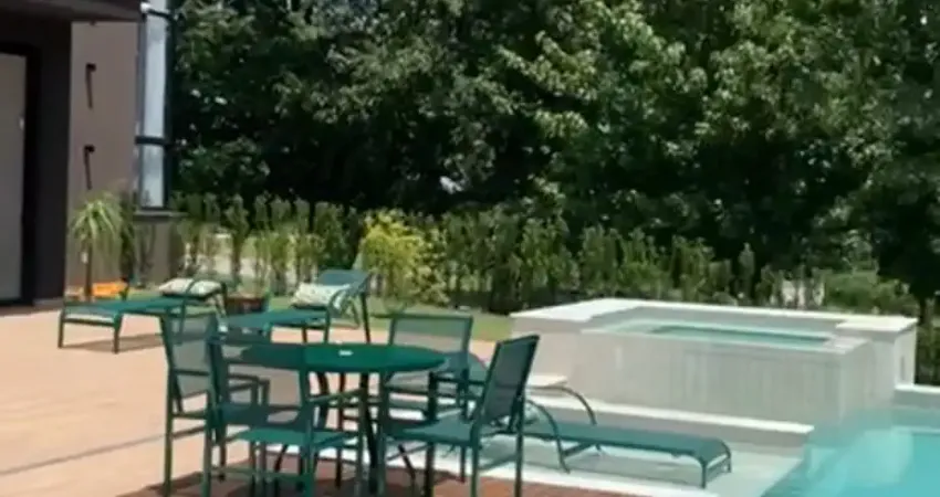 Maravilhosa casa de alto padrão no condomínio terras jundiaí com 408m²
