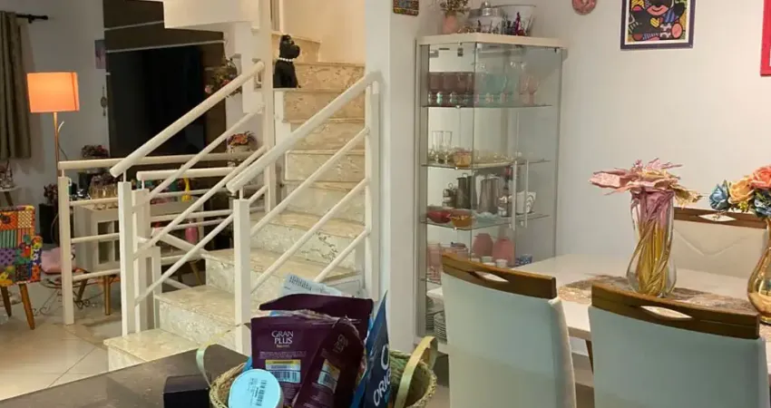 Excelente sobrado no Condomínio Giono di Sole 2 com 4 dormitórios sendo 1 suíte